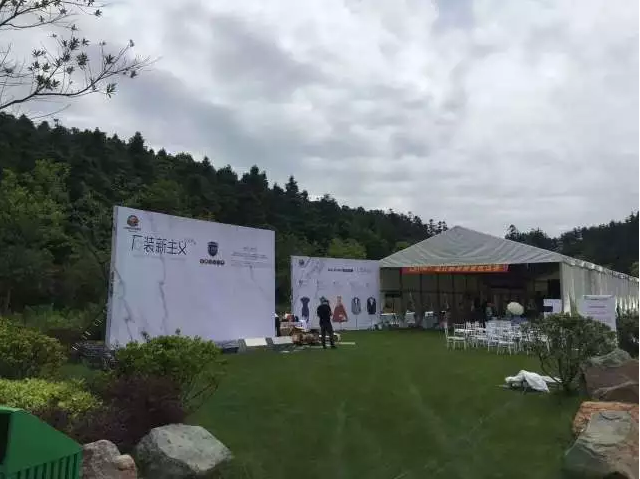 1481352163208101.png blob.png